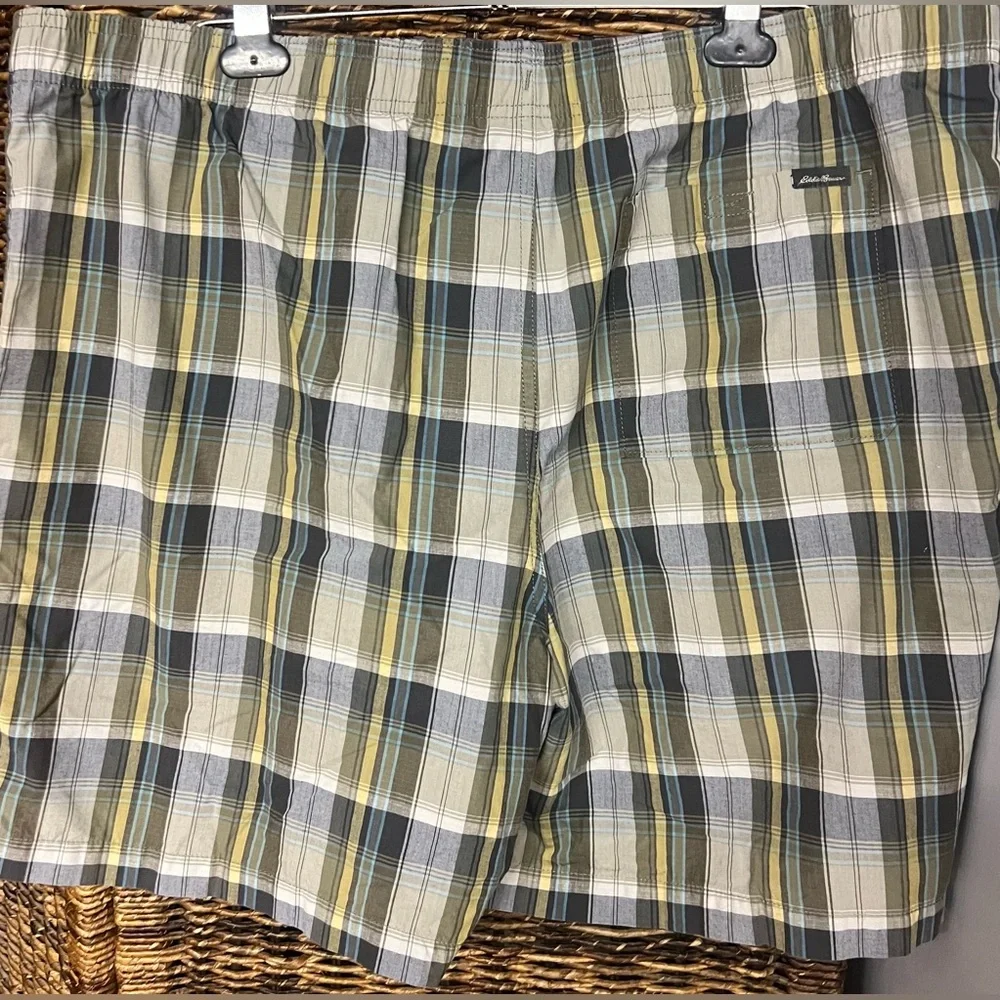 Eddie Bauer- 2XL Stretch‎ Plaid Shorts with Drawstring, Pre-Owned w/pockets